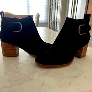 Ugg black suede booties size 8